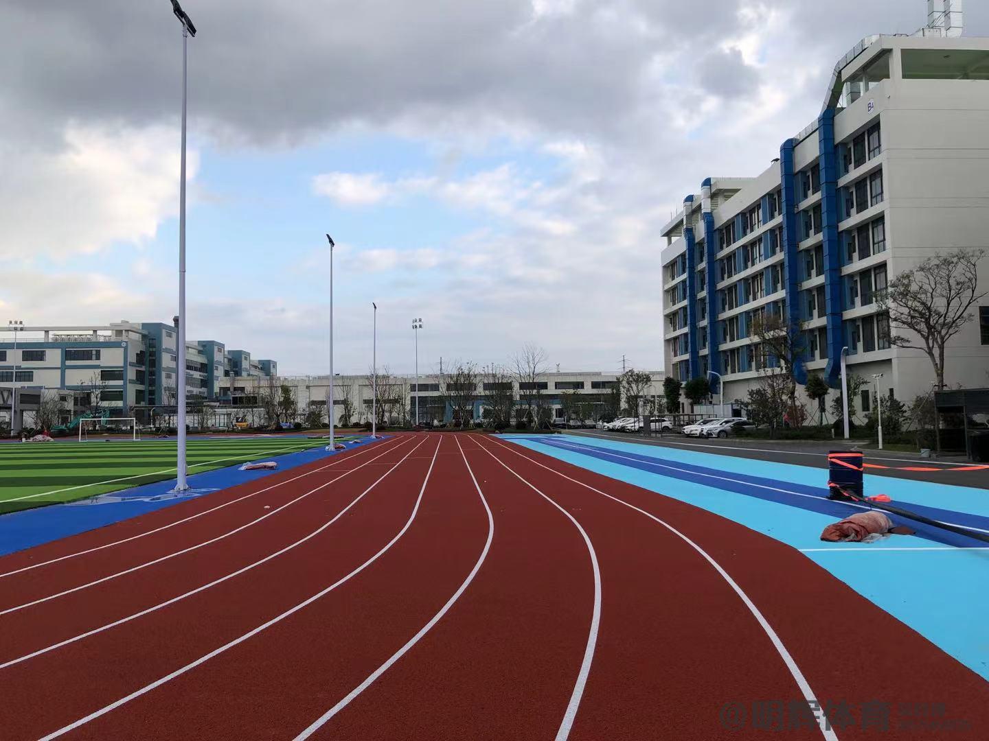 米林透气型塑胶跑道的价格是多少